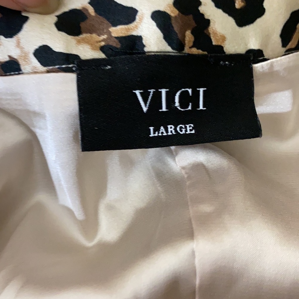 ✨SOLD✨Vici Satin Animal Cheetah Print Midi Skirt - Picture 6 of 7